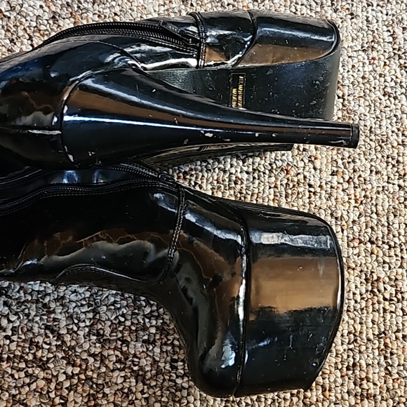 Knee high latex stiletto boot - Picture 5 of 7